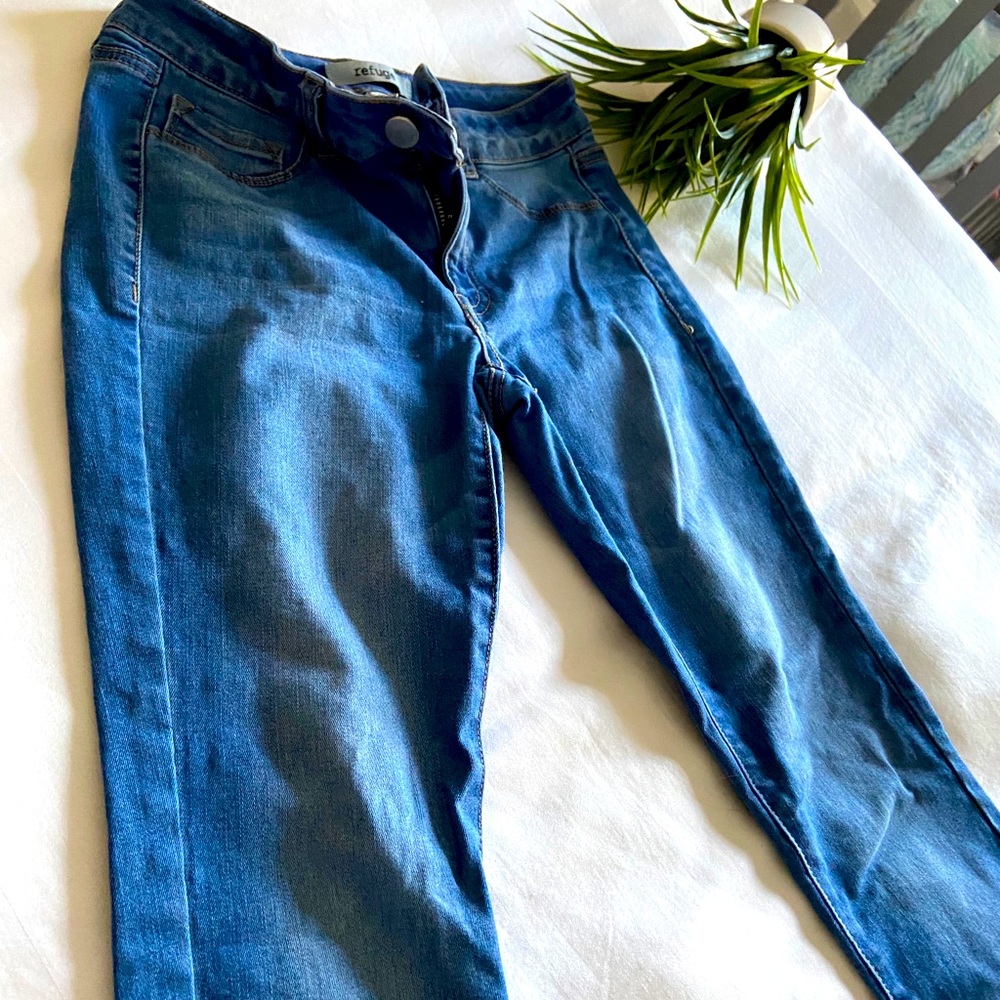 REFUGE JEANS